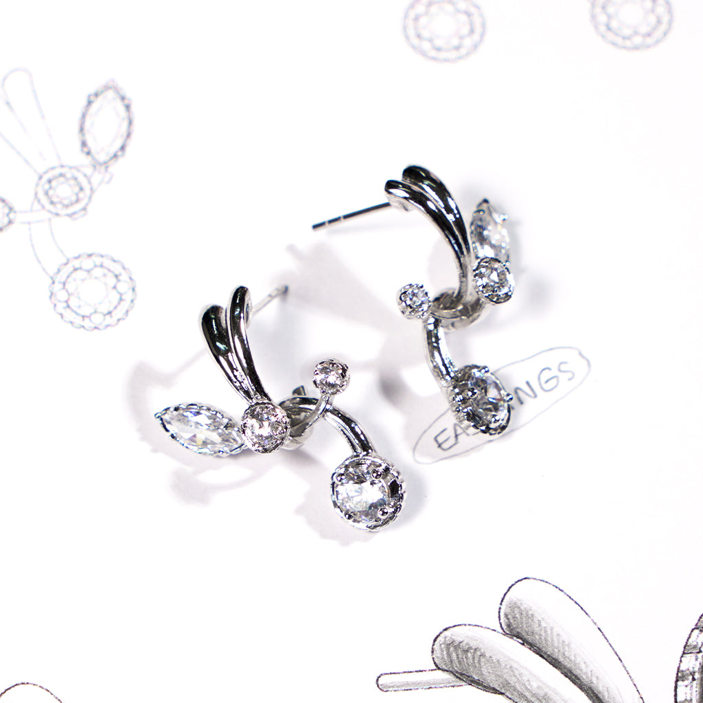 Grand Floral Earrings [White gems]