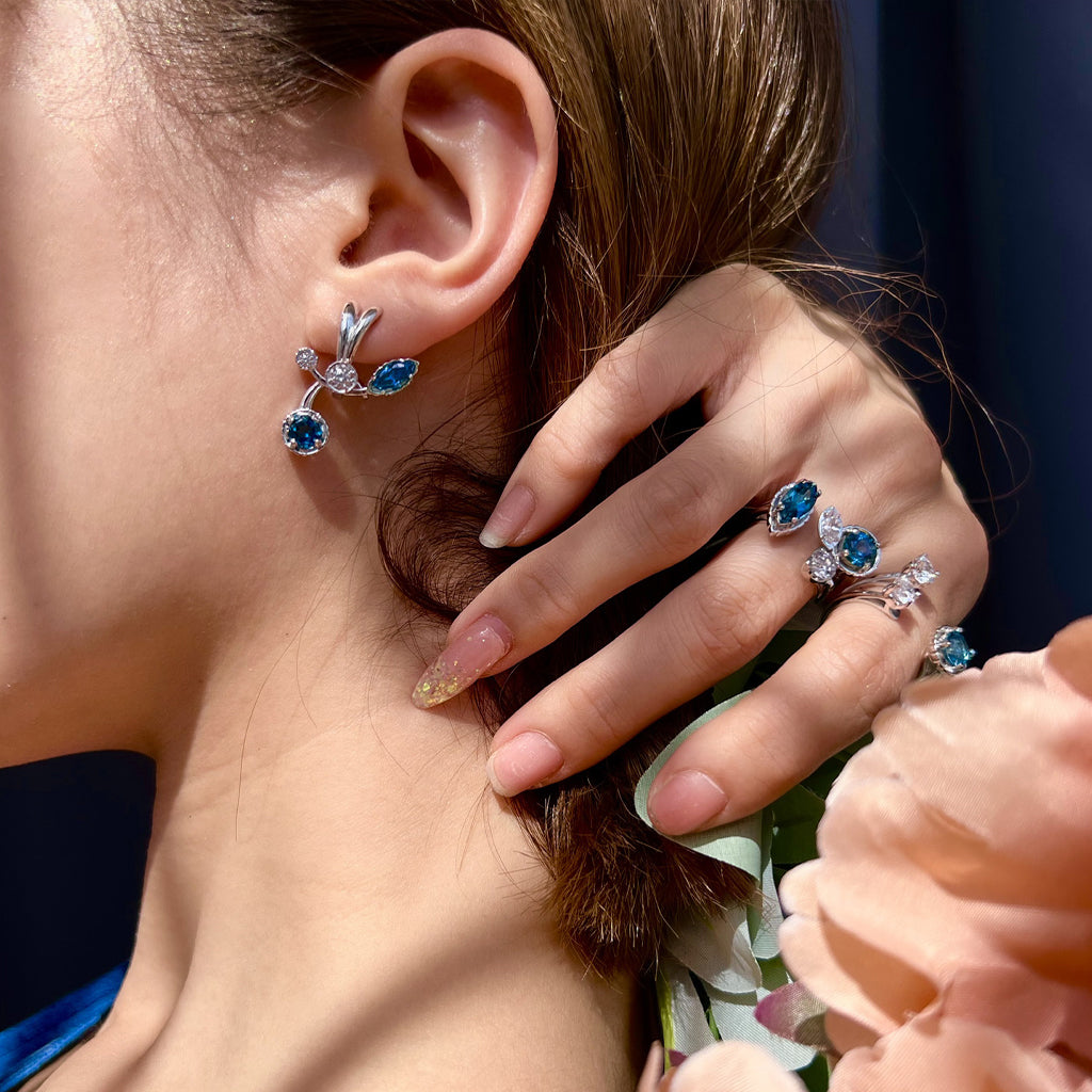 Grand Floral Earrings [Caribbean blue gems]