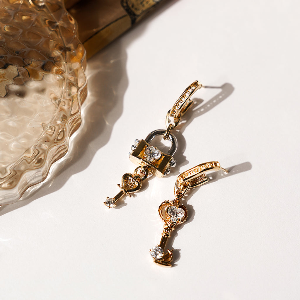 Classy Love Harbour Earrings [Yellow gold]