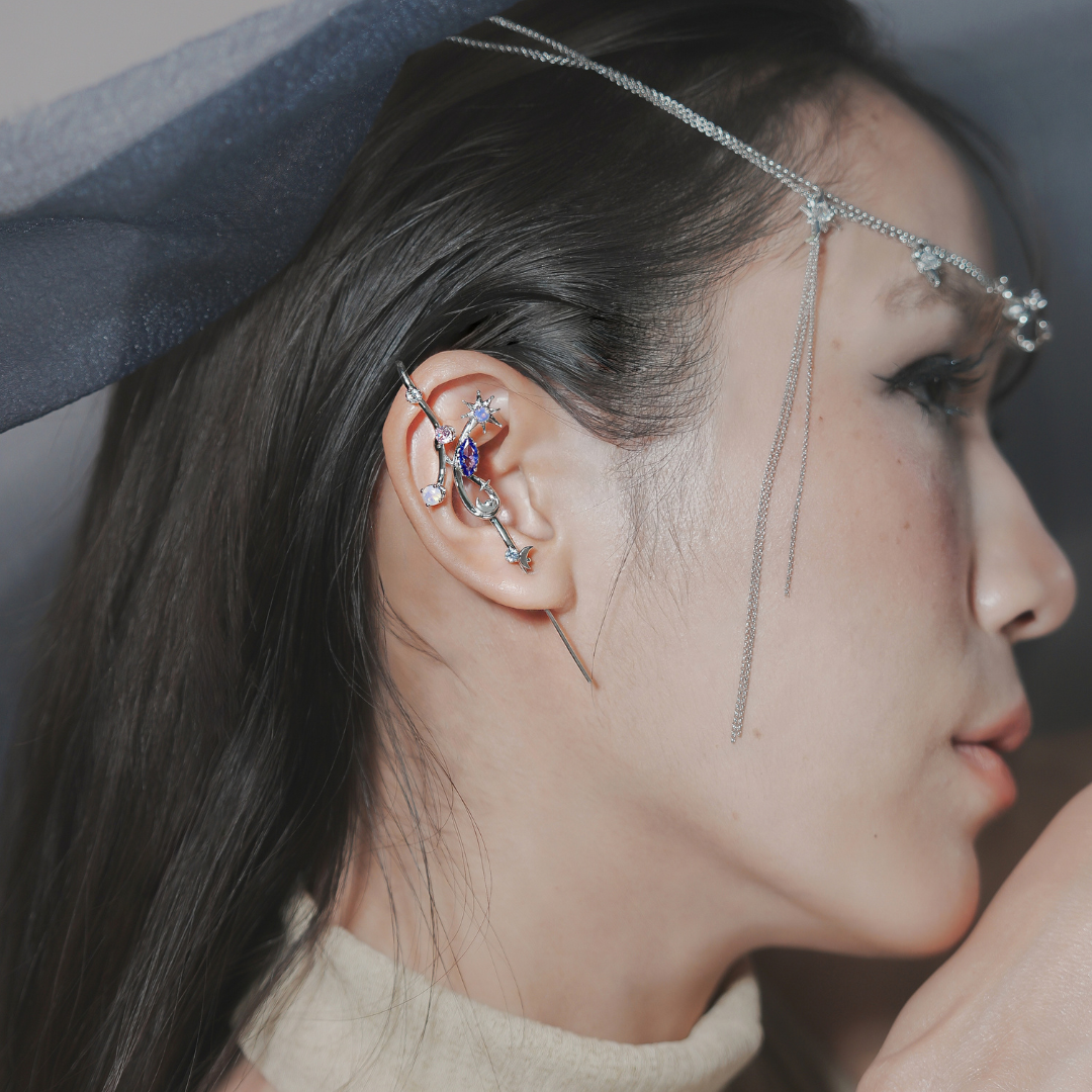 GLX_01 Ear Pin