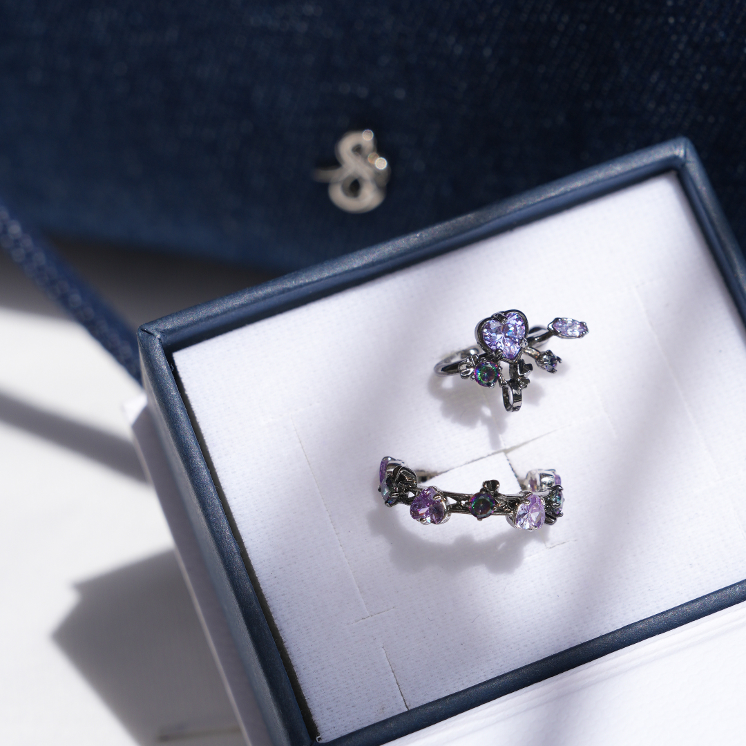 Mini Love Song Ring [Black Unicorn, Lavender gem / Black gold]