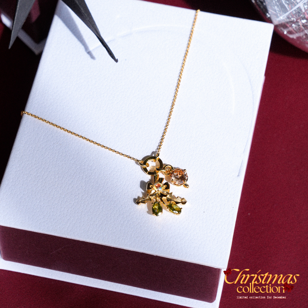 Mistletoe Necklace