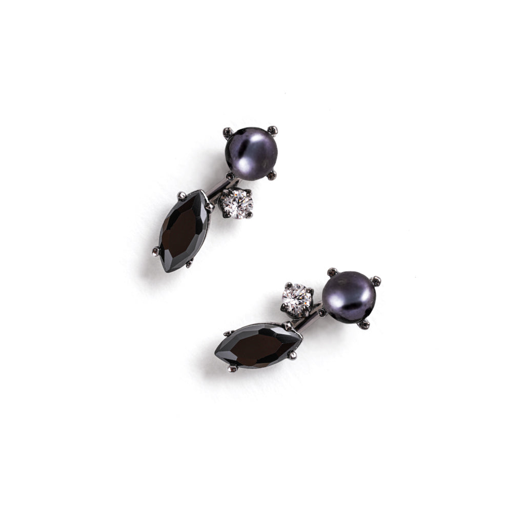 Mini Ivy x Pearl Earrings [Black gold]