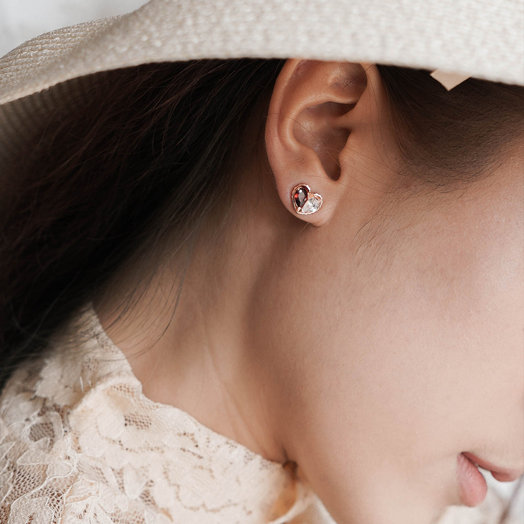 Love Song Stud Earrings [Pink gold]