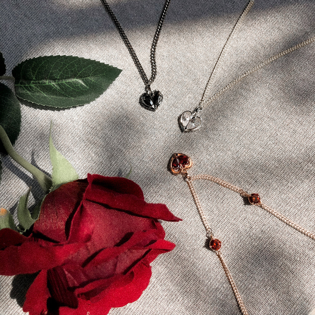 Love Song Necklace [Red gems]