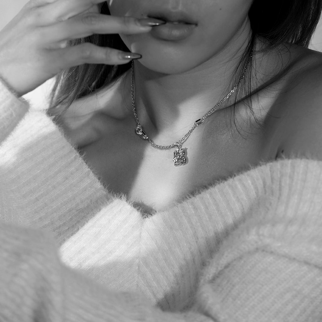 New Alphabet B Necklace [White gems]