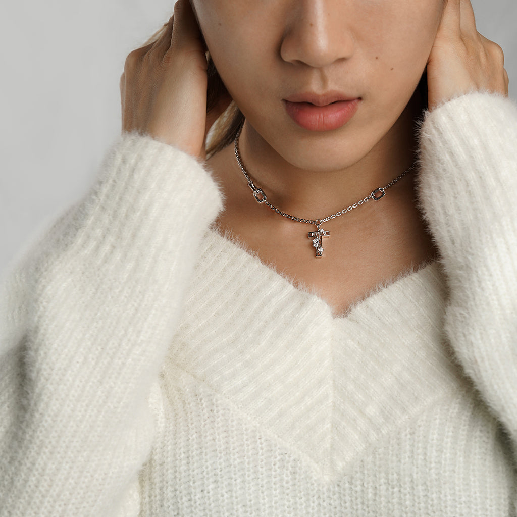 New Alphabet T Necklace [White gems]