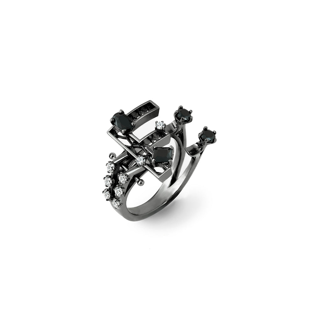 New Alphabet F Ring [Black/White gems]